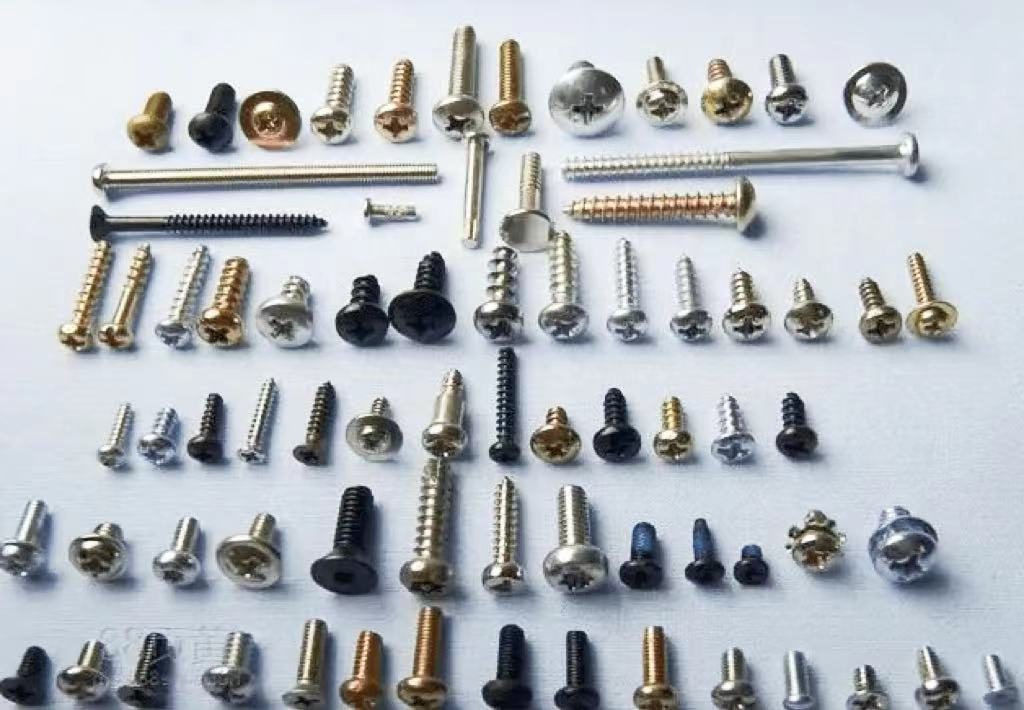 custom screw manufacturer