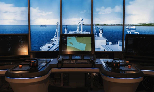 Bridge Console Replicas in Navigation Simulators